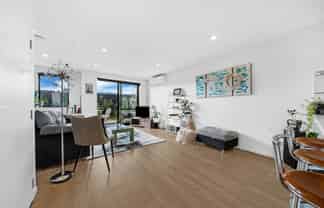 7/32B Westgate Drive, Massey