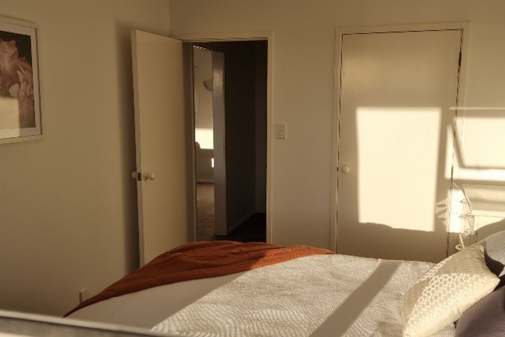 Fully furnished one bedroom unit - More