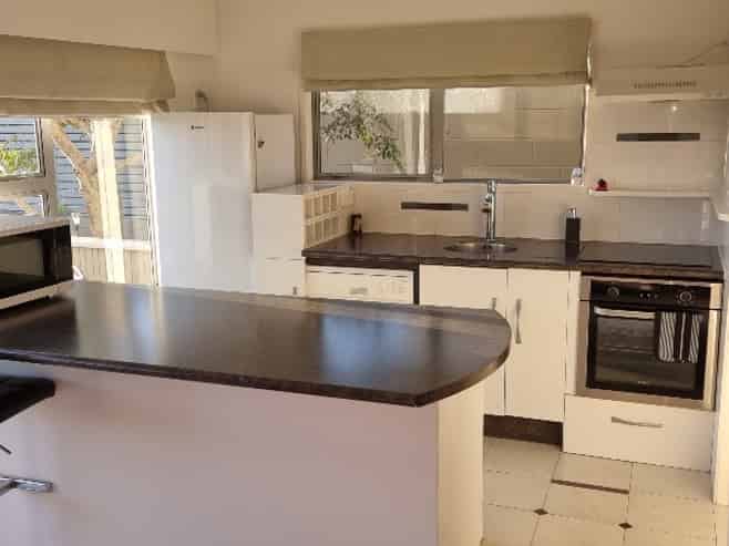 11 Rahopara Street, Castor Bay