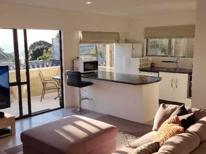 11 Rahopara Street, Castor Bay