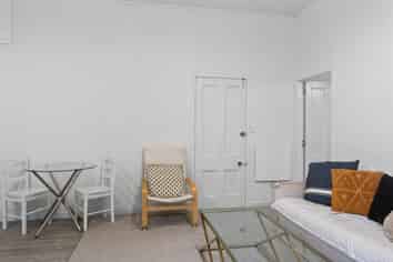 2B/24 West End Road, Herne Bay