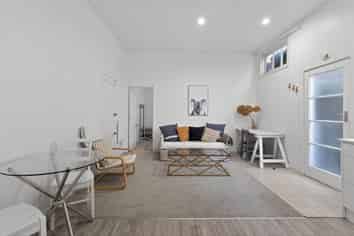 2B/24 West End Road, Herne Bay
