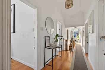 2A/24 West End Road, Herne Bay