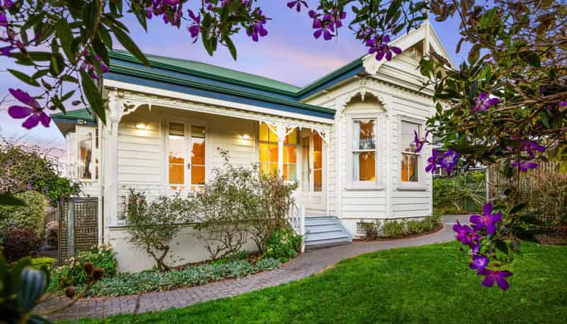 85 Bassett Road, Remuera