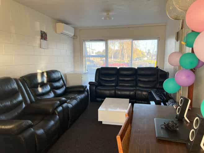 1/2a Cameron Road, Hamilton East