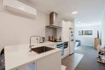 G04/17 Vialou Street, Hamilton Central