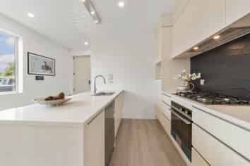 25A Scarlet Drive, Ranui