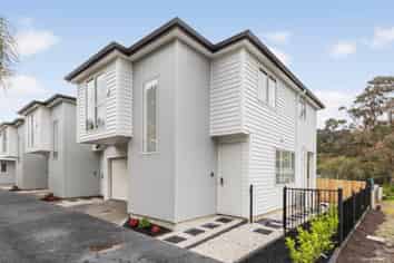 25A Scarlet Drive, Ranui