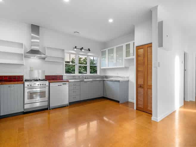 33 Dalethorpe Avenue, Fairfield