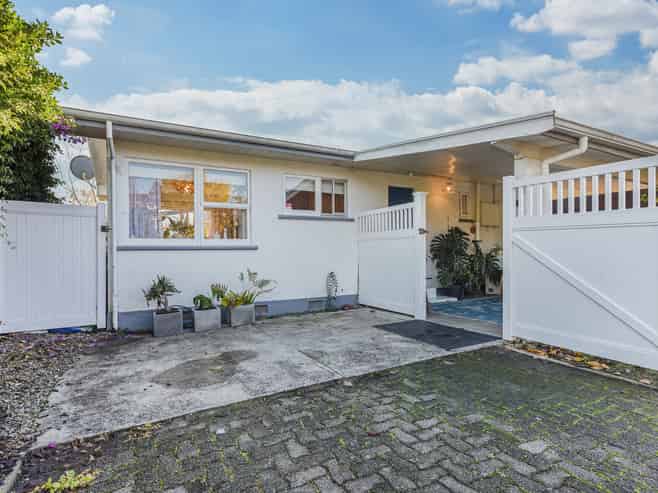 2/56 Golf Road, Tahunanui