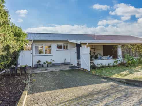 2/56 Golf Road, Tahunanui