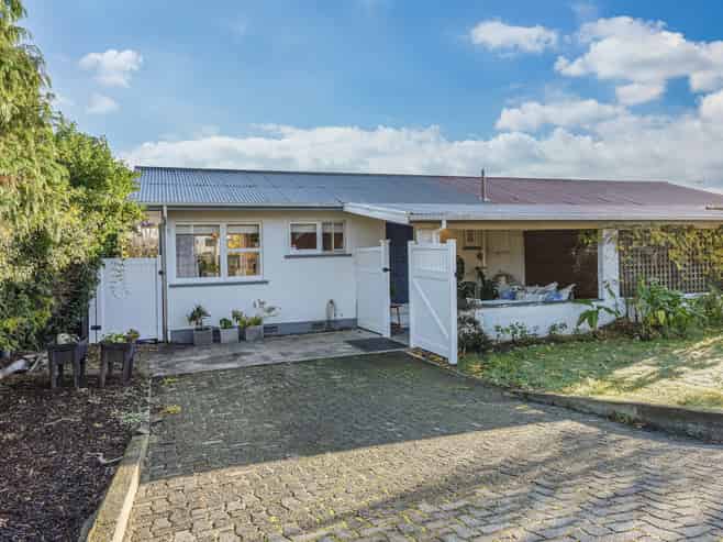 2/56 Golf Road, Tahunanui
