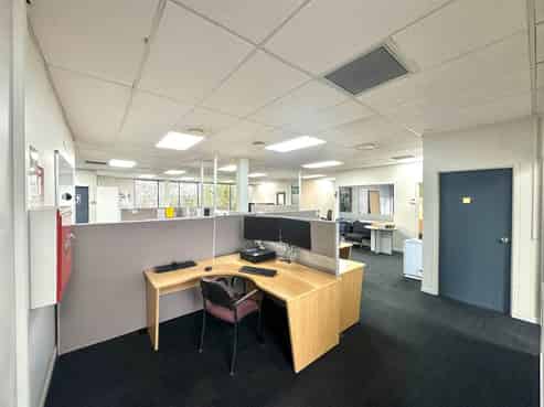 RARE ROSEDALE OFFICE - 15 CAR PARKS
