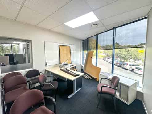 RARE ROSEDALE OFFICE - 15 CAR PARKS
