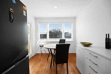 44 Bruce Avenue, Glenview
