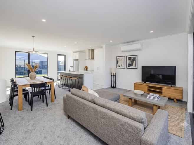 15 Paapaakiri Loop, Takanini
