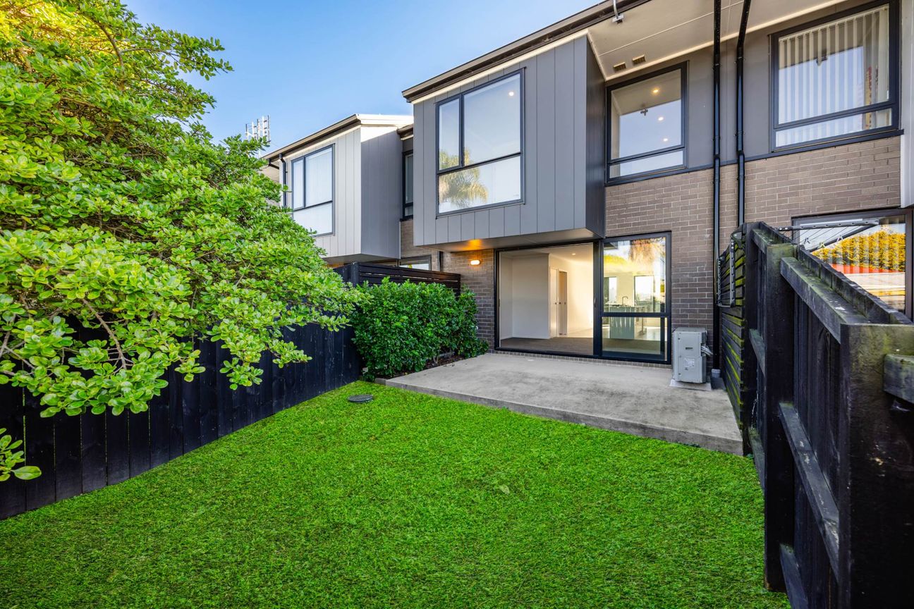 Modern Elegance Meets Low-Maintenance Living - Bild 2