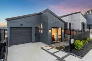 8 Moko Road, Orewa