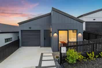 8 Moko Road, Orewa