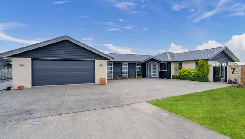 7 Somerset Lane, Rosedale