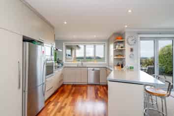 7 Somerset Lane, Rosedale