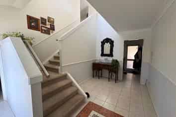 18 Ewhurst Place, Goodwood Heights