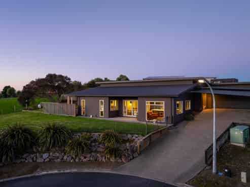 15 Lionel Place, Mapua