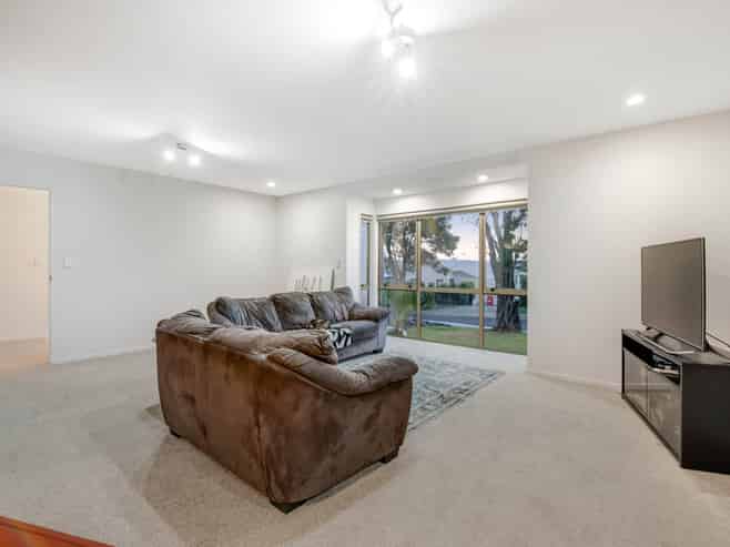 18 Cascaden Road, Gulf Harbour