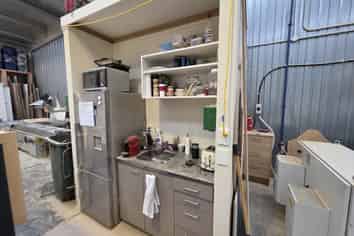 Modern Industrial Unit in Gracefield