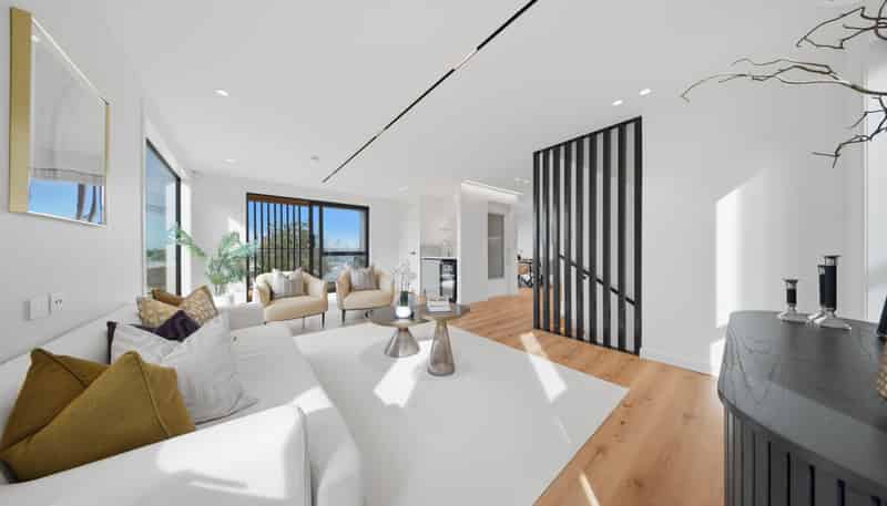 2B Rangitoto Terrace, Milford