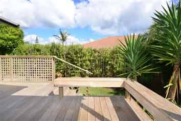 14a Ross Crescent, Orewa