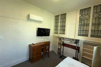 Room 3/ 9  Union Street, North Dunedin