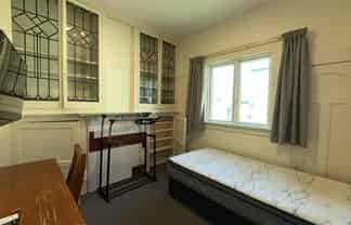 Room 3/ 9  Union Street, North Dunedin