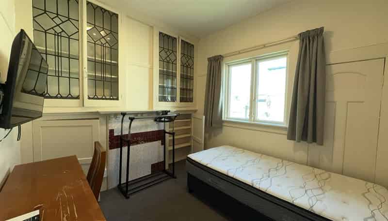 Room 3/ 9  Union Street, North Dunedin