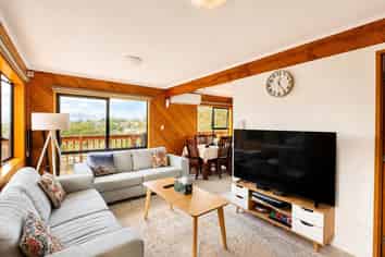 57B Girrahween Drive, Totara Vale