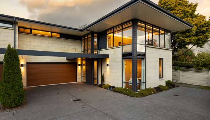 930A River Road, Queenwood