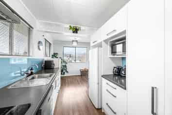 156 California Drive Totara Park, Upper Hutt