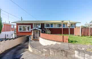 54 Acacia Crescent, Glenview