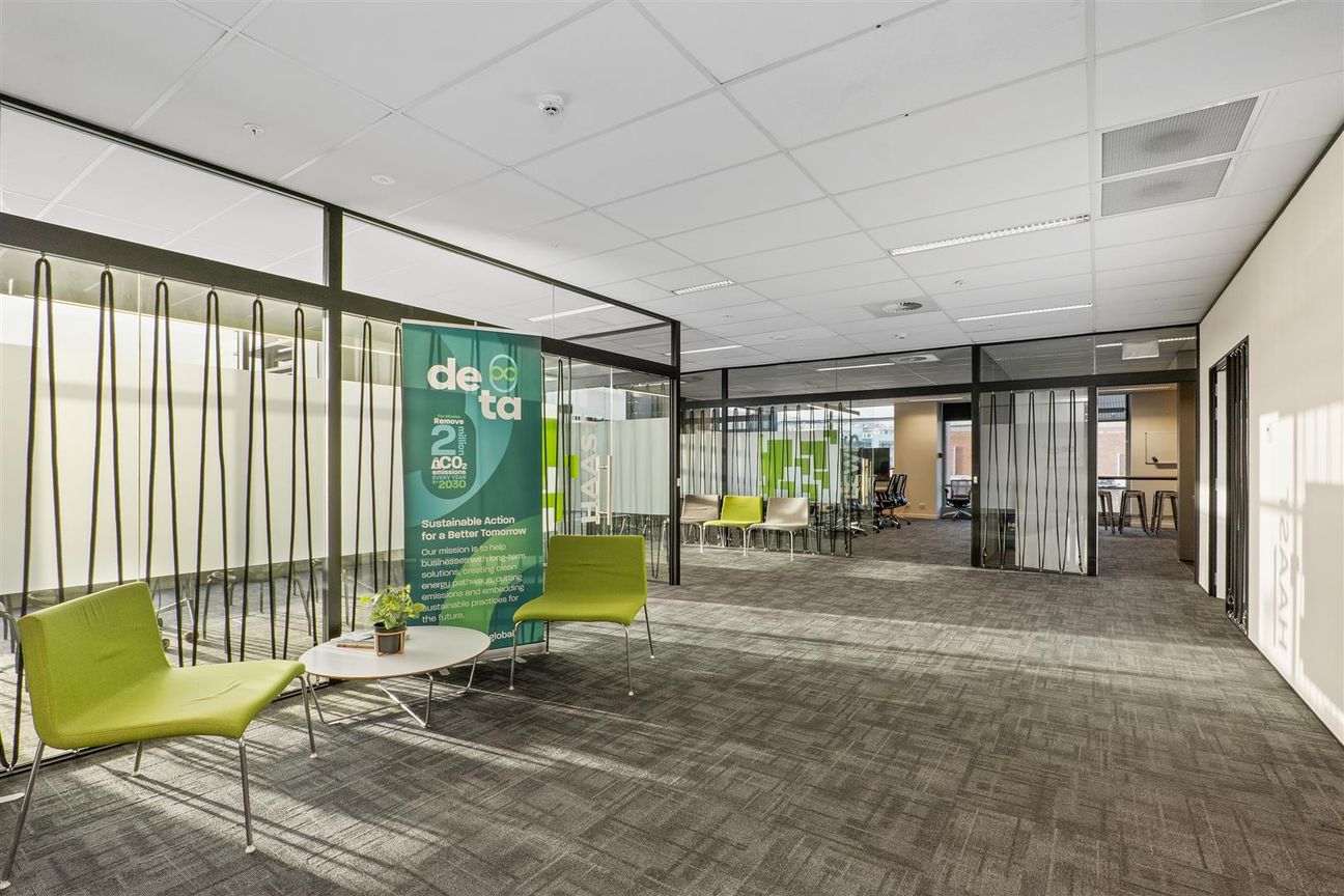 Premium Lincoln Road Office - Vista 4