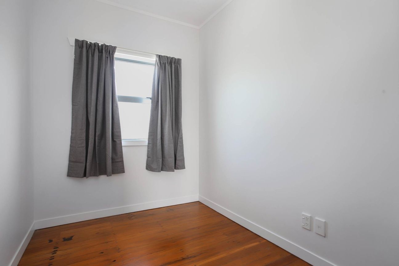 Got it all in Glen Eden – pohled 4