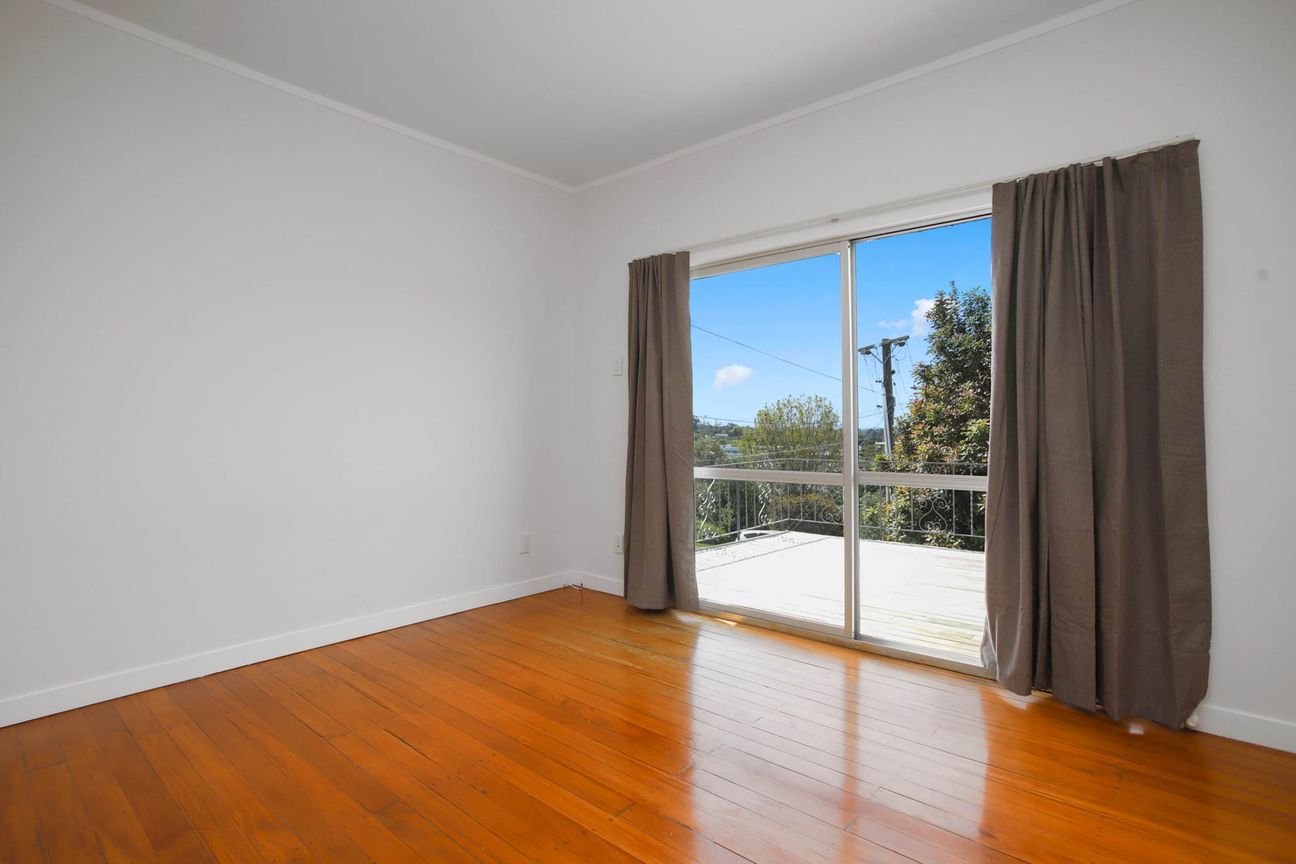 Got it all in Glen Eden – pohled 2