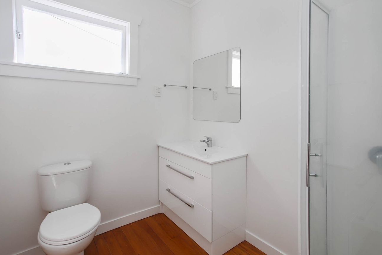 Got it all in Glen Eden – pohled 5