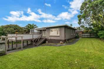 51 Tirimoana Road, Te Atatu South