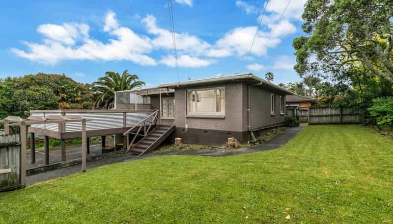 51 Tirimoana Road, Te Atatu South