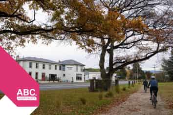 Duntroon Hotel & CycleStays