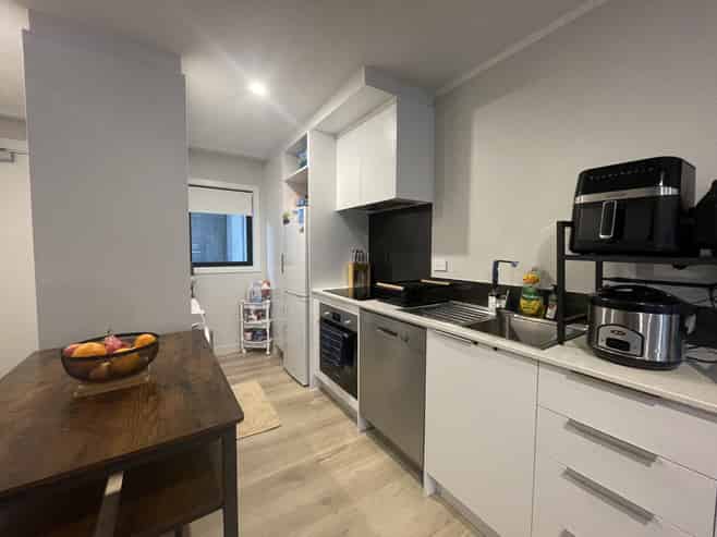 2F/11 Newtown Avenue , Newtown