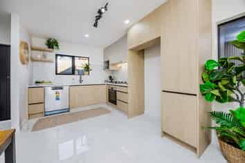 4 A-D Glenmore Road, Sunnyhills