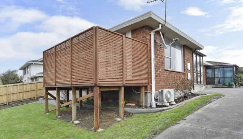 3A James Condon Place, Redwood