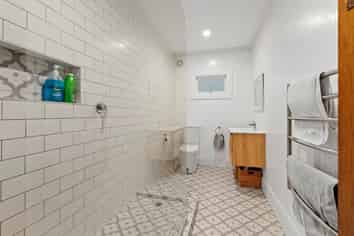 40 Albert Road, Devonport