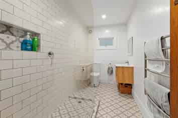 40 Albert Road, Devonport